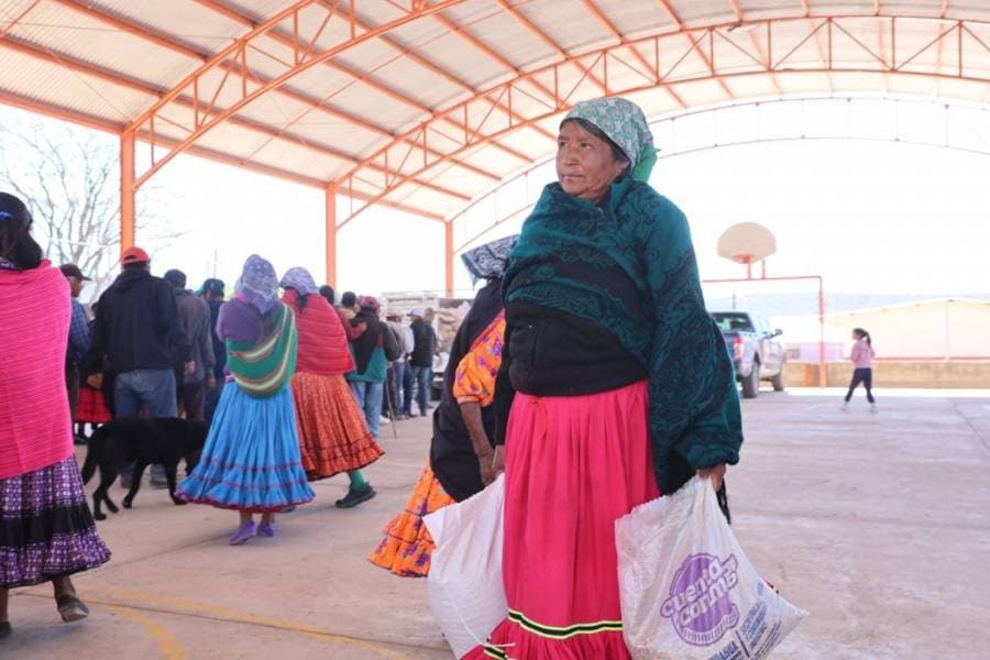 Gobierno entrega 10 toneladas de paquetes alimenticios en comunidades indígenas de Bocoyna