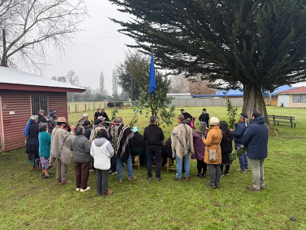Comuy honró sus raíces con emotivo izamiento de la bandera mapuche a días de la celebración del We Tripantu