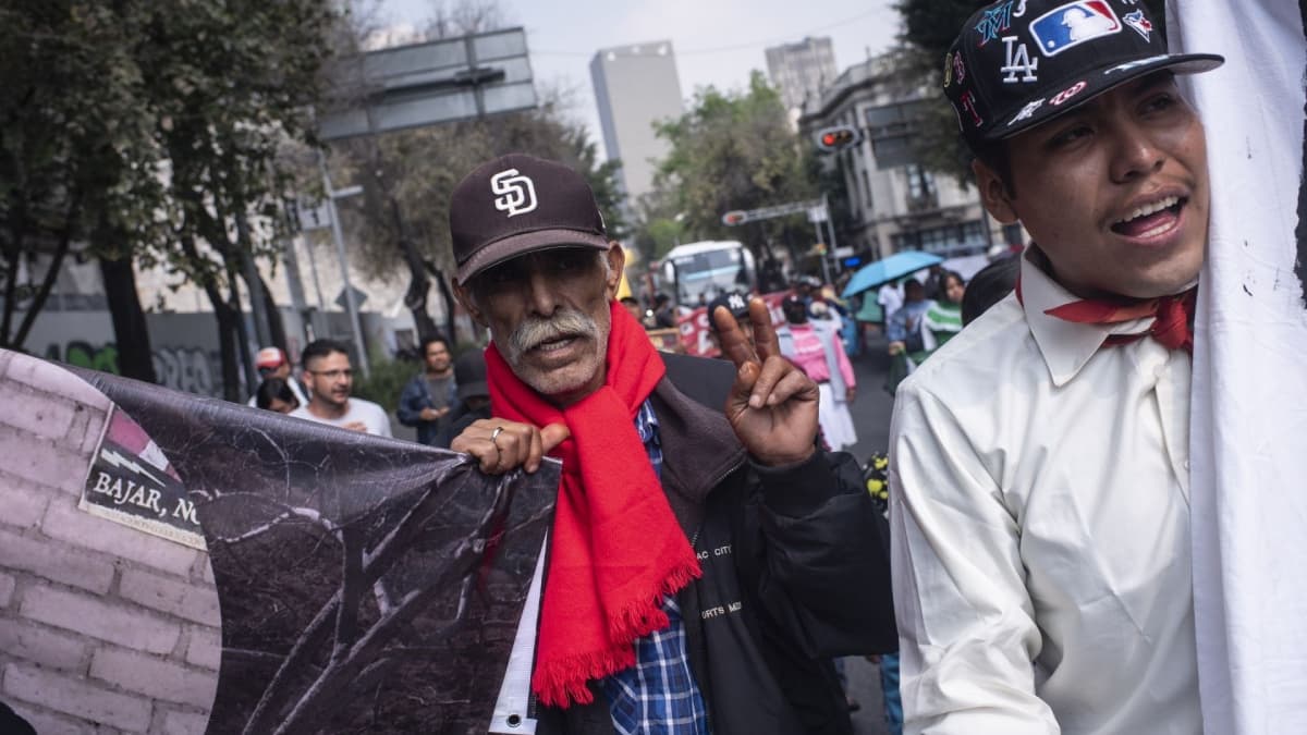 Comunidad indígena de Oaxaca encabeza las movilizaciones en CDMX este 7 de abril
