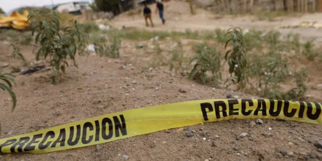 ¡Terror en Guerrero! Abandonan 10 cuerpos mientras comunidades huyen de ataques armados y drones