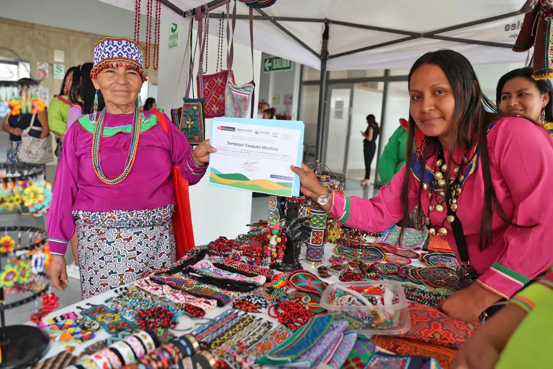 MTPE capacita y brinda capital semilla a más de 300 emprendedoras de comunidades indígenas