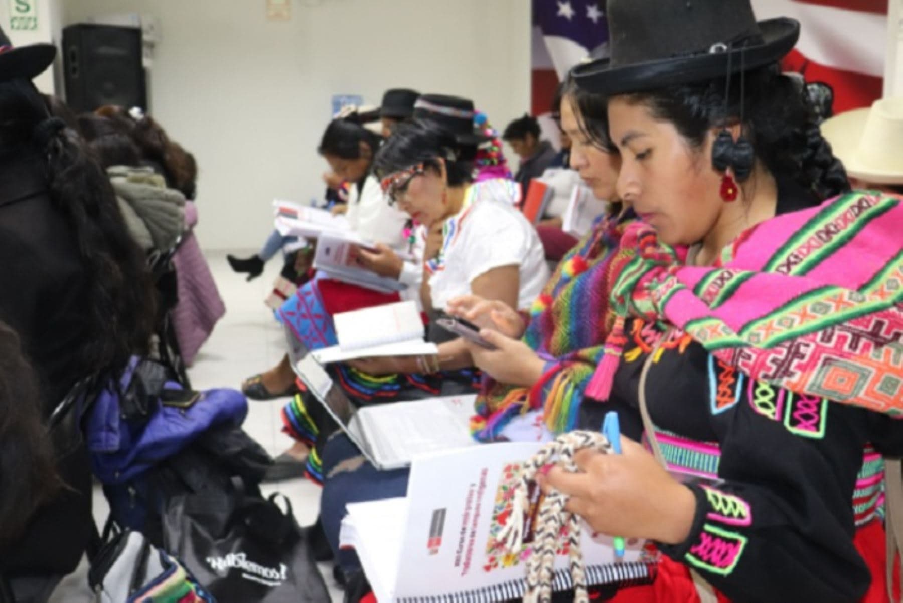 Conoce a los seleccionados del 27 ° Curso de Intérpretes y Traductores en Lenguas Indígena