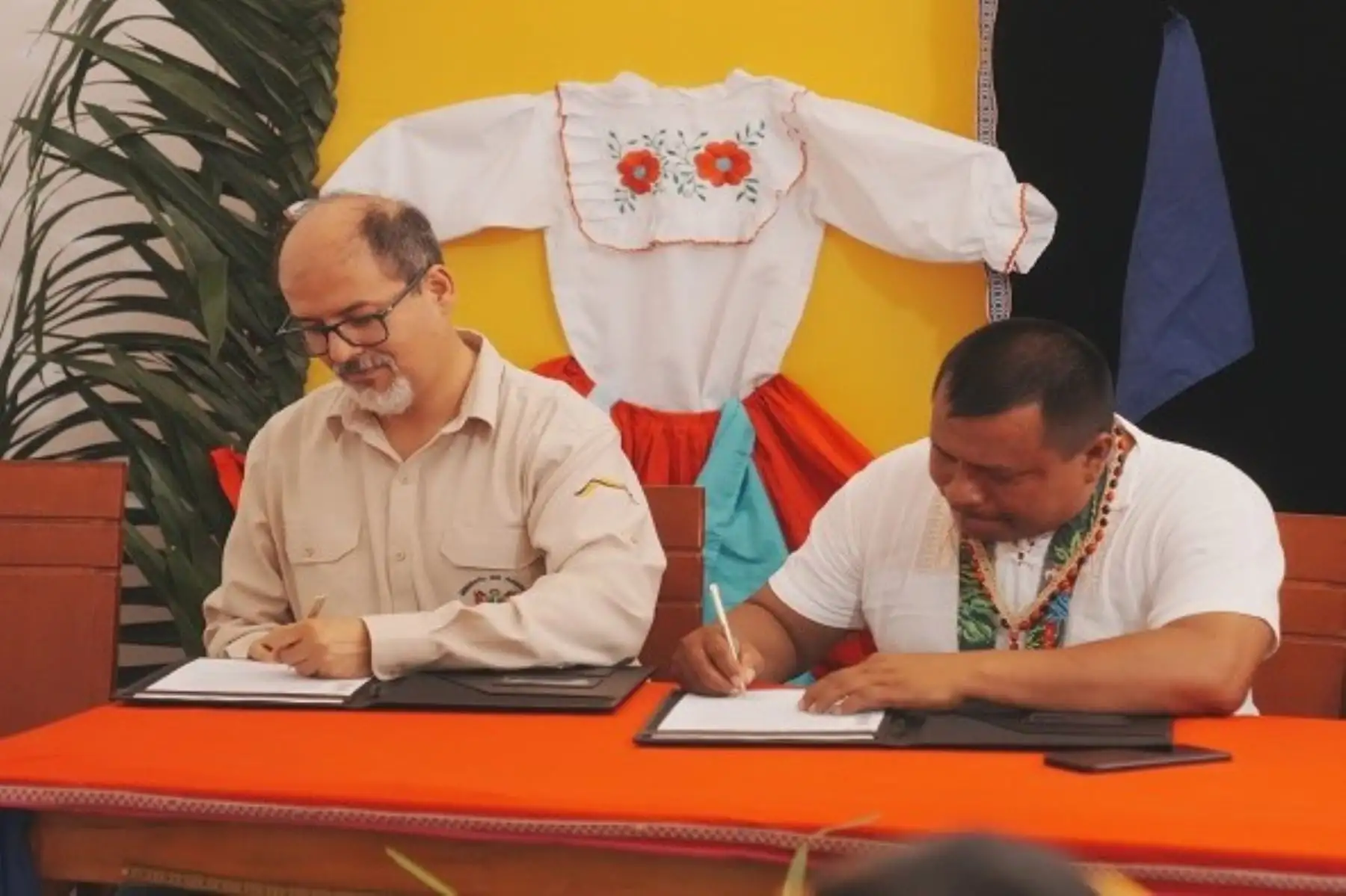Cordillera Azul: celebran acuerdo histórico para protección de bosques y pueblos indígenas