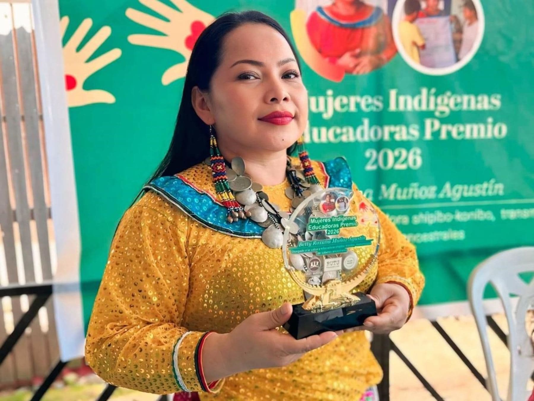 Mujeres Indígenas Educadoras 2026: otorgan premio a Betty Muñoz, educadora shipibo-konibo