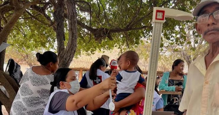 Histórica reducción en mortalidad infantil y materna en comunidades indígenas