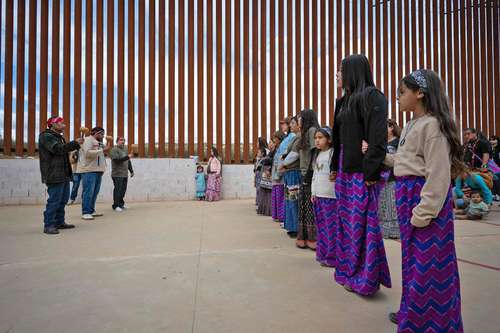 Indígenas protestan en Tecate por afectaciones de EU con explosivos