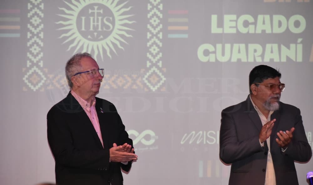 Misiones al rescate del legado guaraní-jesuítico con un simposio y la exhibición de una histórica imprenta