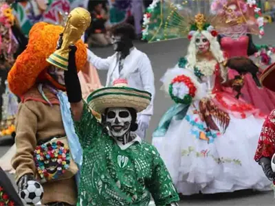 Realizan Gran Desfile Mundialista en CDMX