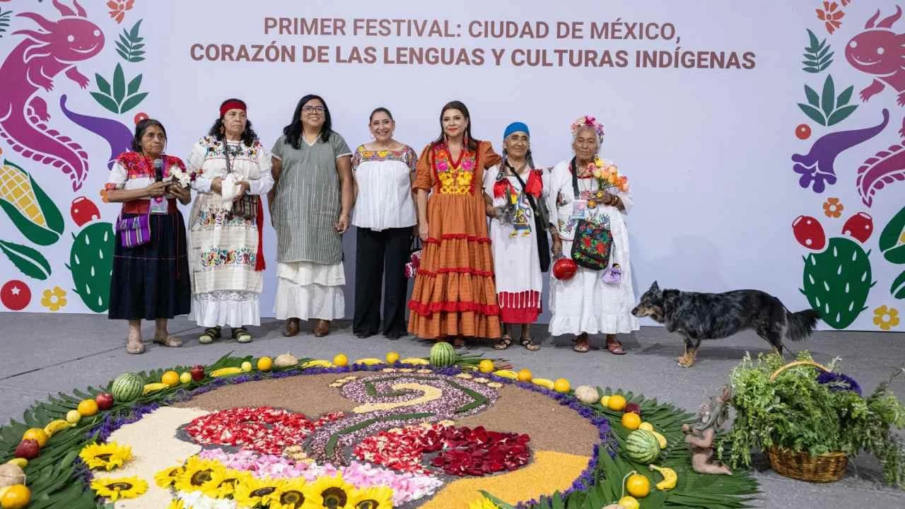 CDMX promueve las lenguas indígenas con festival en el Zócalo