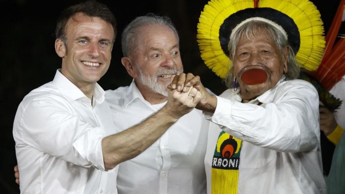 El cacique Raoni está en cuidados intensivos en Brasil