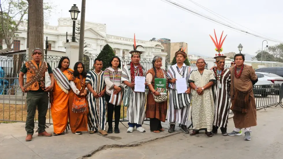 Perú: pueblos indígenas exigen debate de ley para frenar narcotráfico y minería ilegal