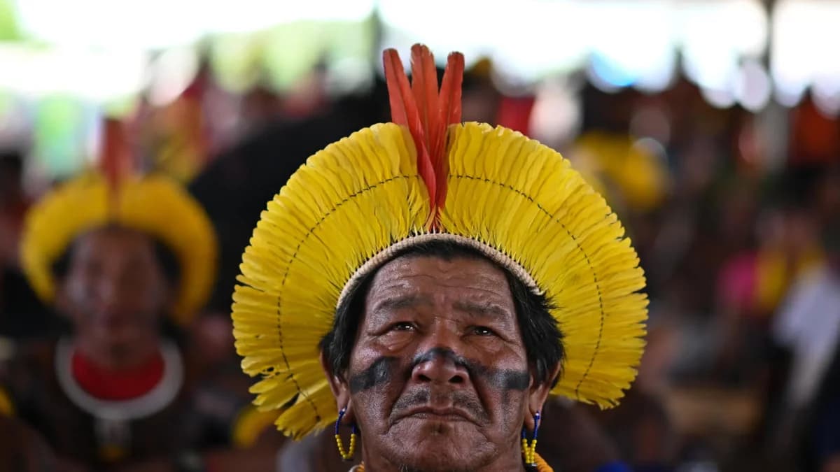 Avanza en Brasil una ley que permite el uso de tocados indígenas en fotos de documentos