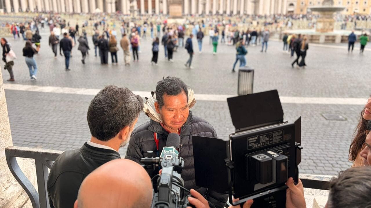 Líderes indígenas del Gran Chaco viajan a Roma para alertar sobre el cuero de los autos de lujo