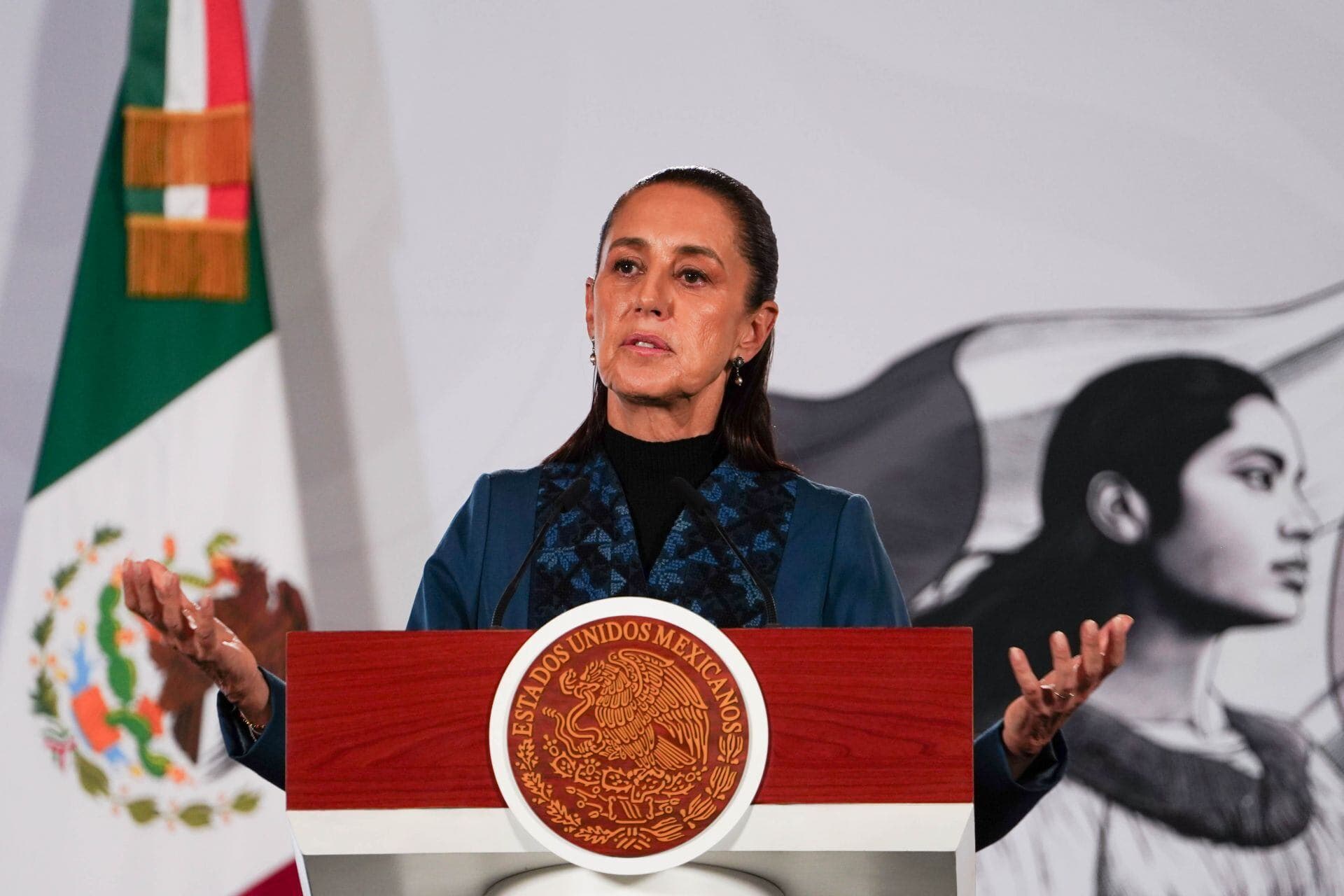 “Estoy muy orgullosa”: Sheinbaum responde a Reforma por cambios ligados a la Conquista