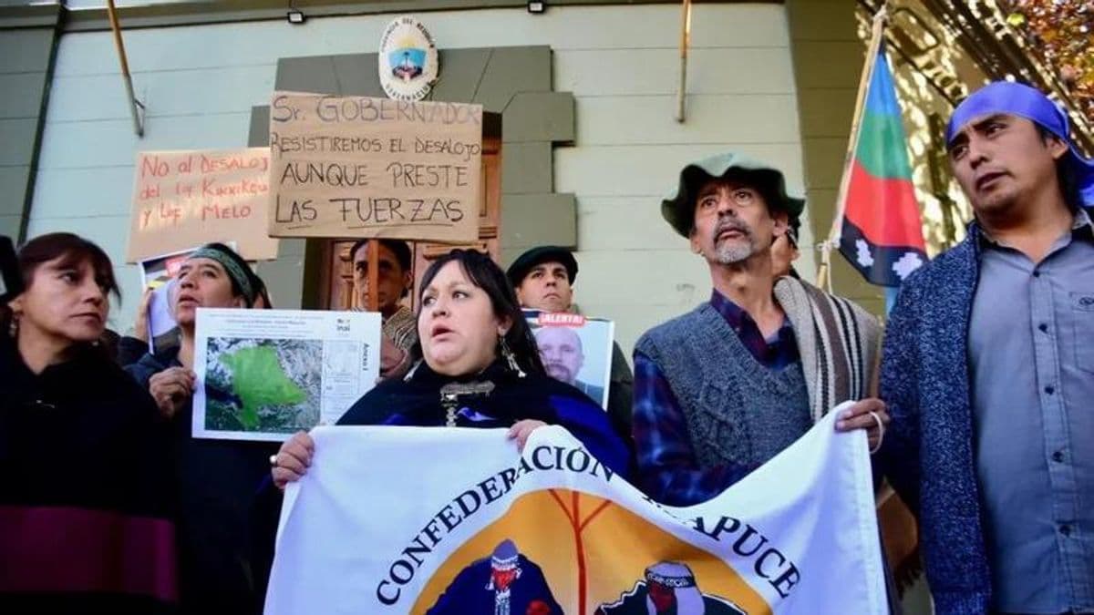 Alerta y fuerte reclamo de la comunidad mapuche de Villa La Angostura por el operativo de desalojo en las Lof Kinxikew y Melo